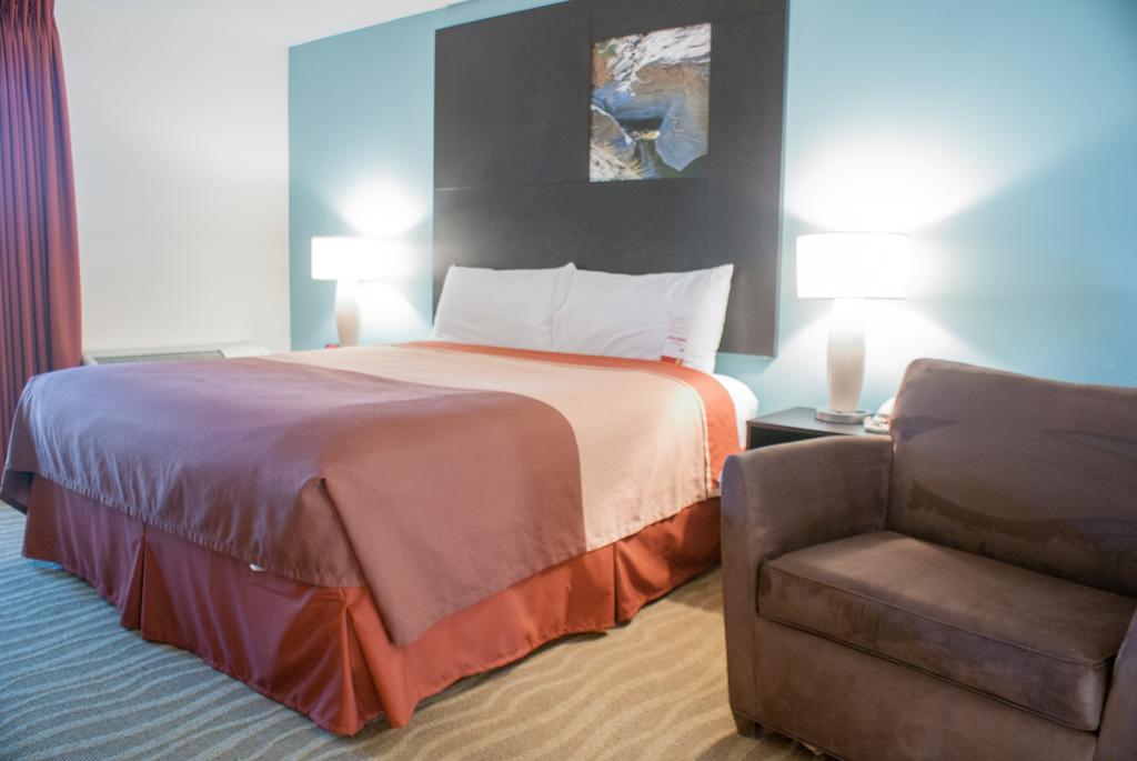 Super 8 By Wyndham Indio Hotel Ngoại thất bức ảnh