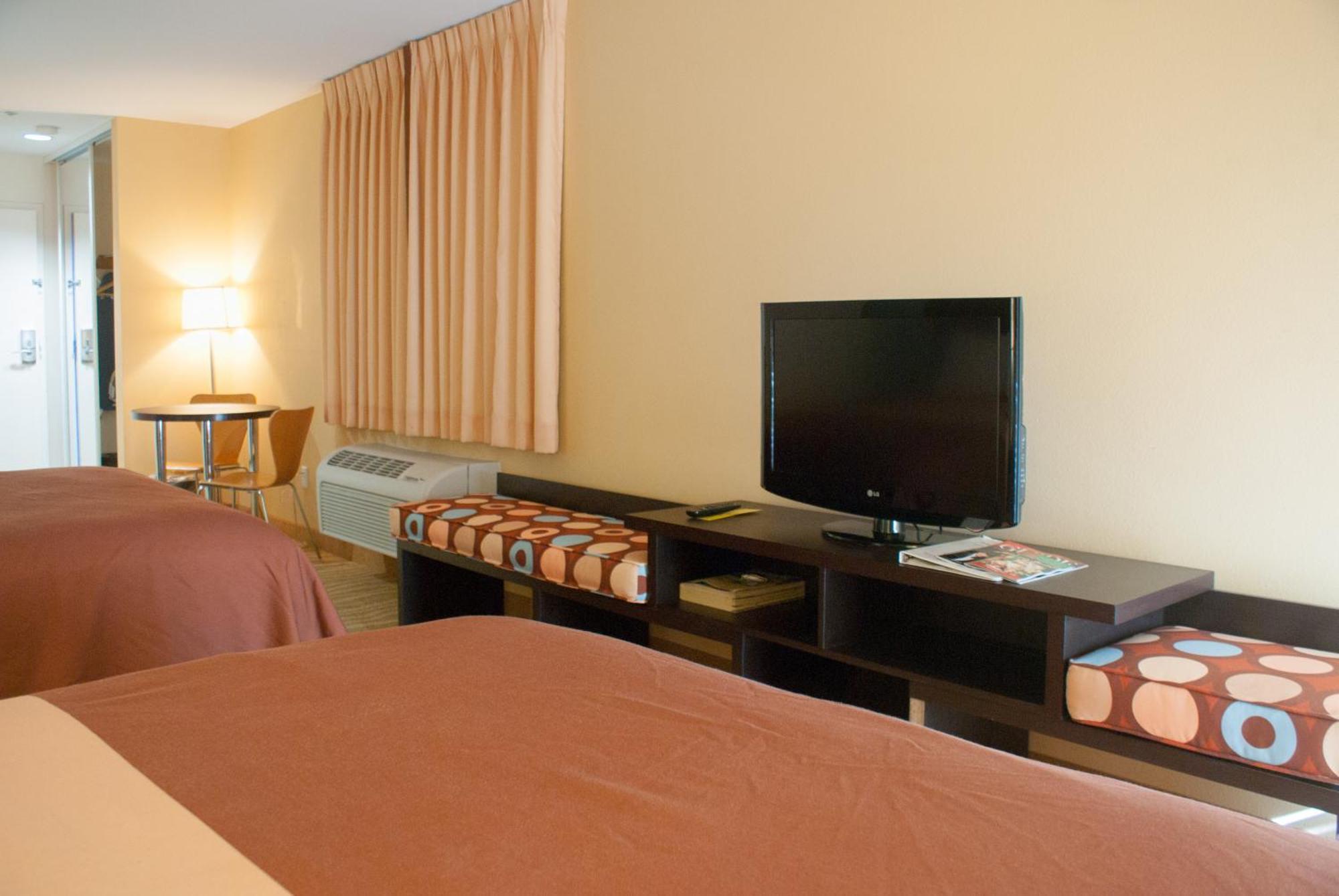 Super 8 By Wyndham Indio Hotel Ngoại thất bức ảnh