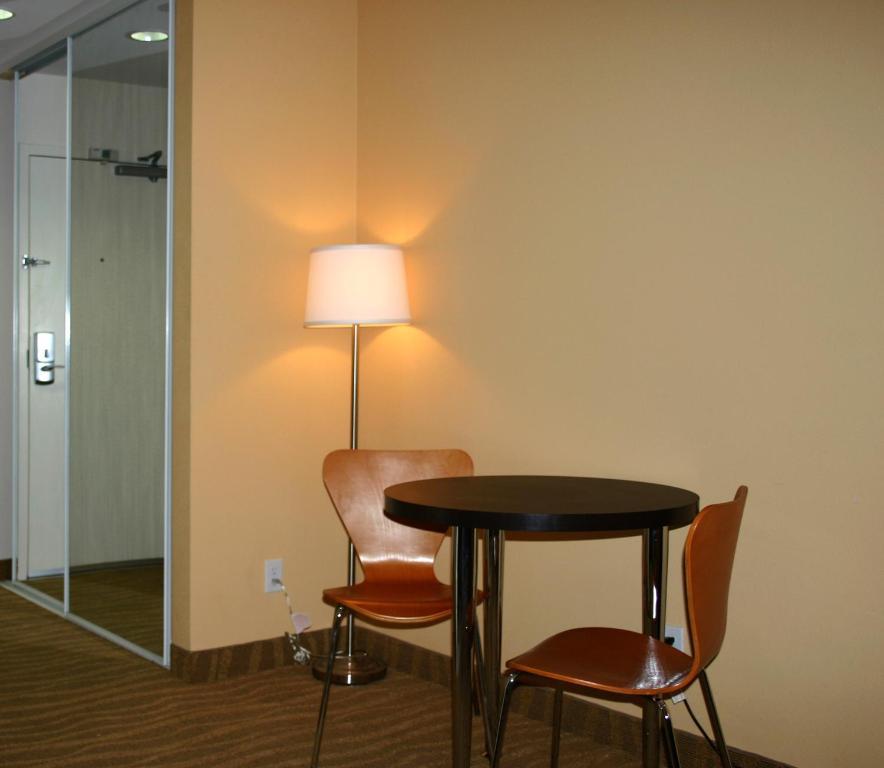 Super 8 By Wyndham Indio Hotel Phòng bức ảnh