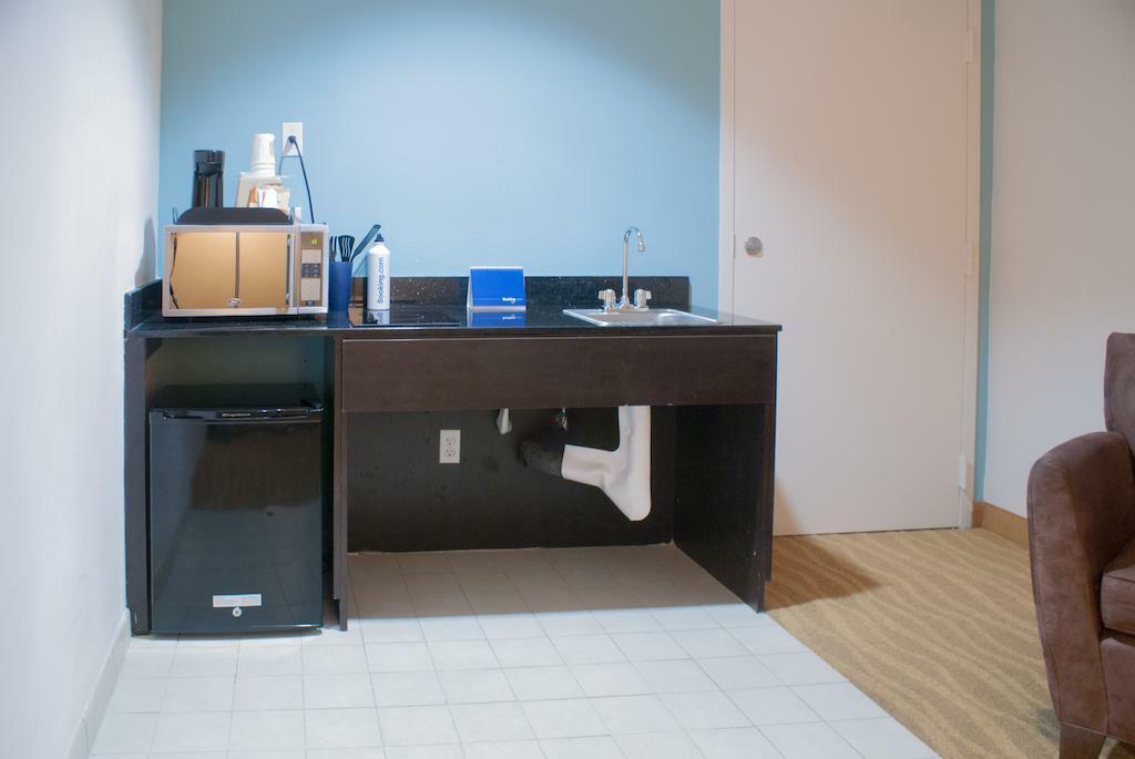Super 8 By Wyndham Indio Hotel Ngoại thất bức ảnh